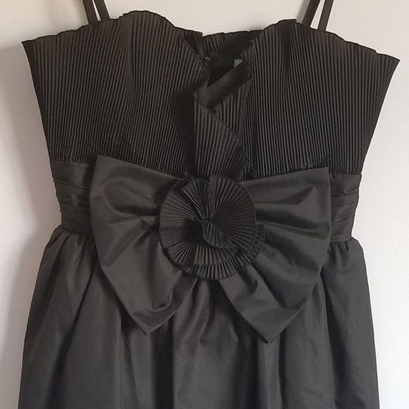 Puff Hemline Party Dress - Picture 7 of 9